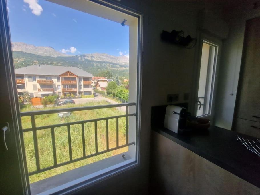 Superbe T2 Duplex Vue Sur Les Montagnes Leilighet Chorges Eksteriør bilde